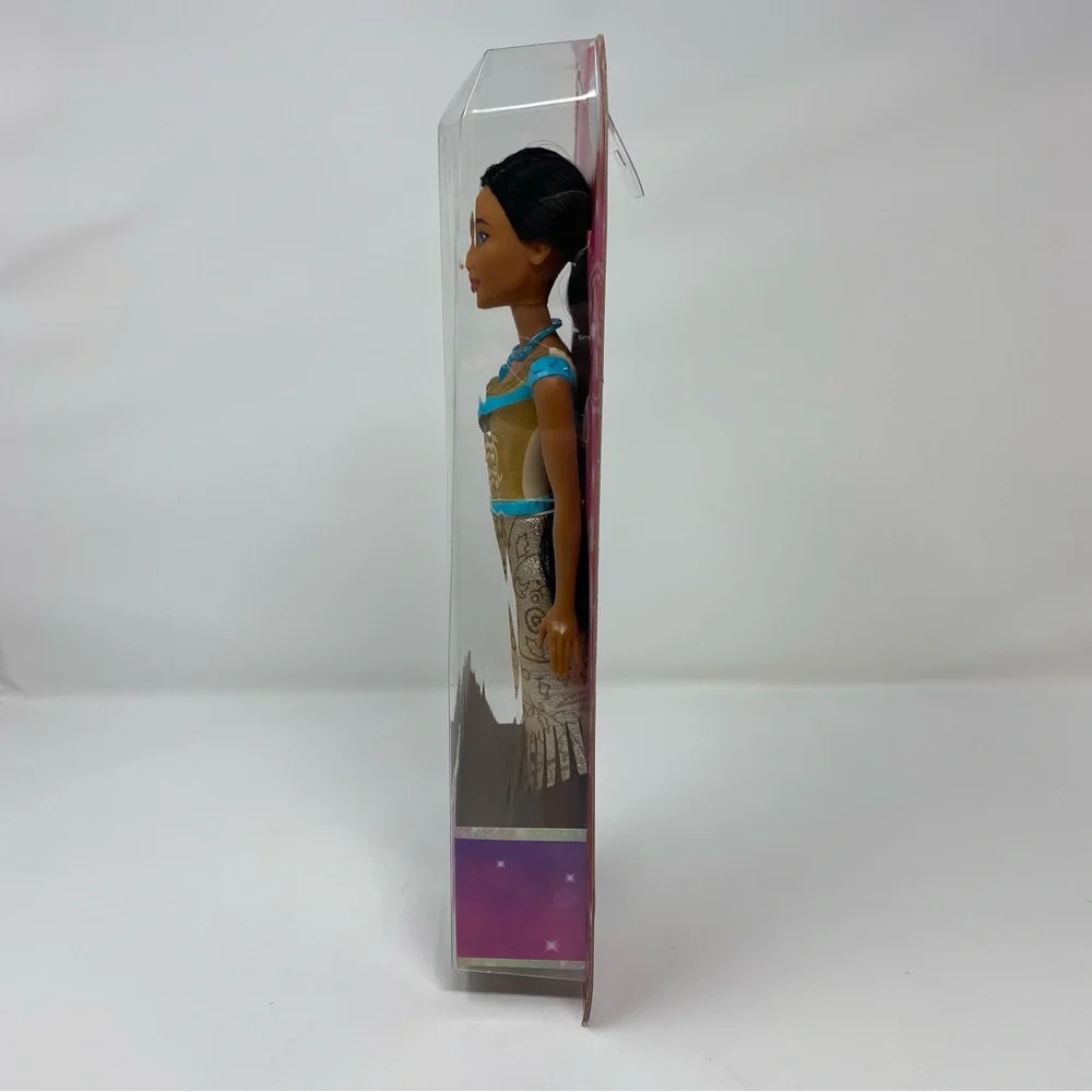 Disney Princess Dolls for 2023 Pochantas Posable‎ Fashion Doll with Accessories